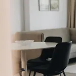 Elrea Living Apartment *