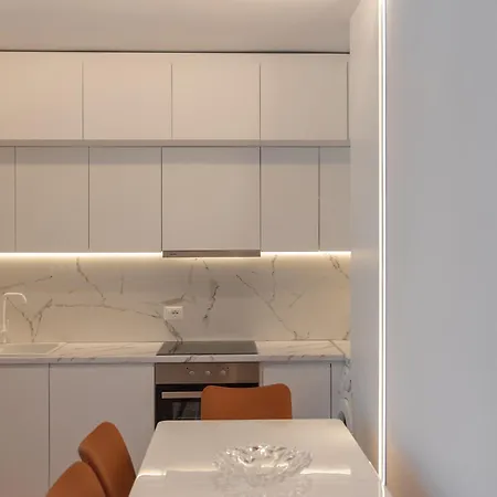 Belleview 8 * Tirana